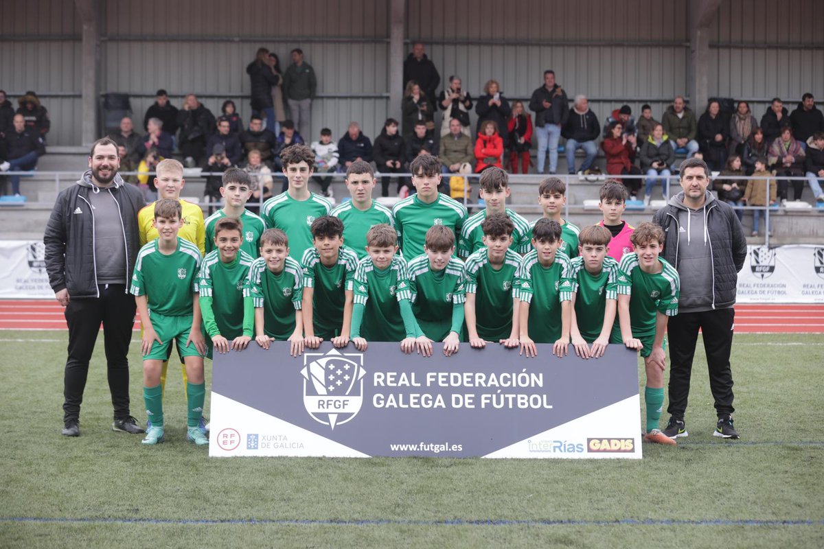 futgal's tweet photo. 🤩 Os grandes PROTAGONISTAS do Campionato Galego de Seleccións Comarcais

🏟️ Sampaio de Refoxos (Cee) 
➡️ Primeira Fase
⚽️ SUB 13

🔸 Ourense
🔸 Lugo
🔸 Vigo
🔸 Ferrol https://t.co/skqJU2T7SV