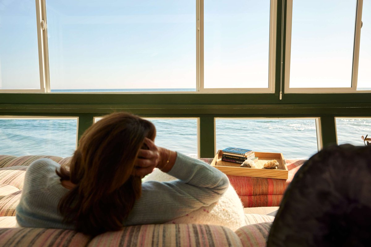 MelodyBeattie's tweet image. &quot;Embrace and love all of yourself – past, present, and future.&quot;
—MB
#melodybeattie #dailymeditation #codependencynomore