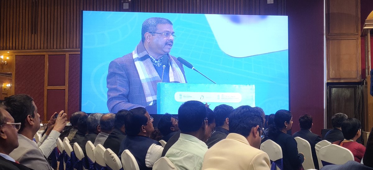 aruneshparashar's tweet photo. National Event of APAAR
(One Nation One Student ID)
Dsvv Participation of
Apaat National Event
13 February ,2024
#NEP 20 - 20
#Ashoka_Hotal_New_Delli
#Education
#Enovation
#abc_nad
#NCrF https://t.co/XgFognMgD0