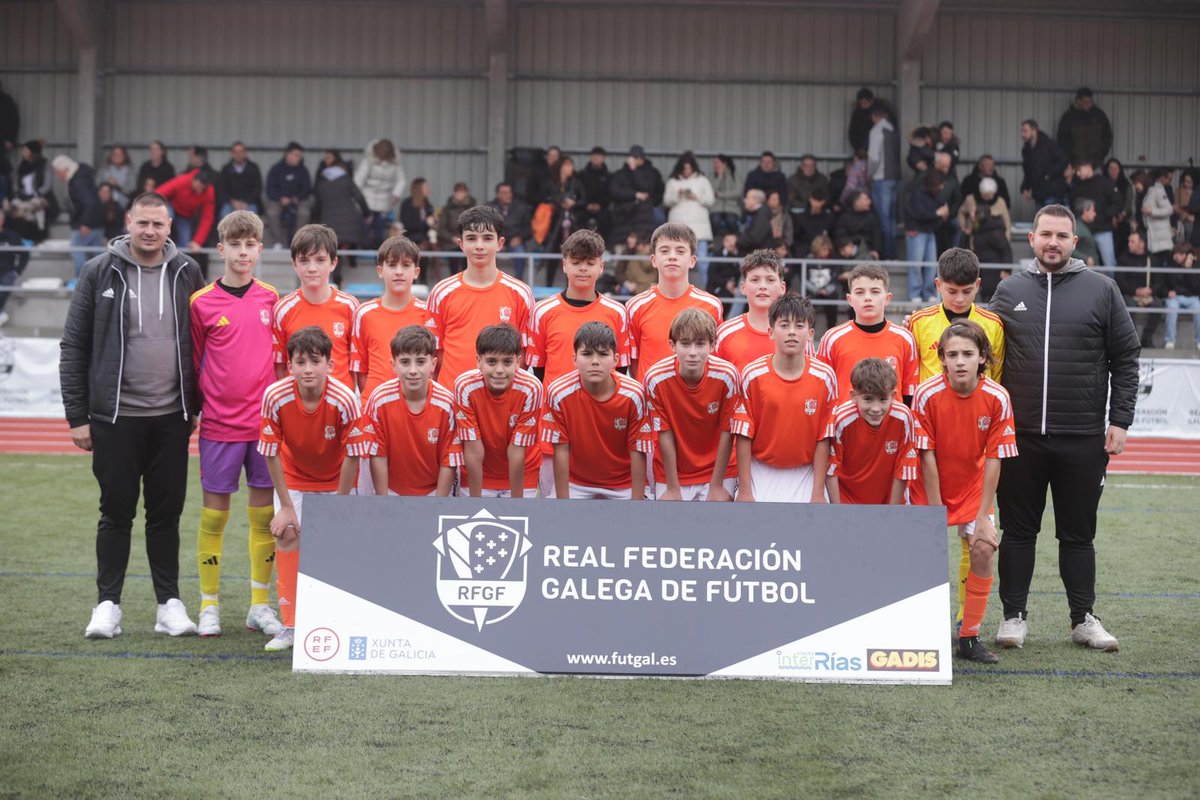 futgal's tweet photo. 🤩 Os grandes PROTAGONISTAS do Campionato Galego de Seleccións Comarcais

🏟️ Sampaio de Refoxos (Cee)
➡️ Primeira Fase
⚽️ SUB 13

🔸 A Coruña
🔸 Santiago
🔸 Pontevedra
🔸 A Costa https://t.co/MQEsozQtxf
