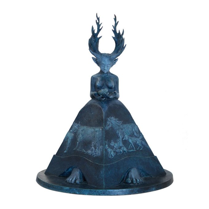 'The Queen of Beasts', bronze, by contemporary Irish sculptor Fidelma Massey #WomensArt