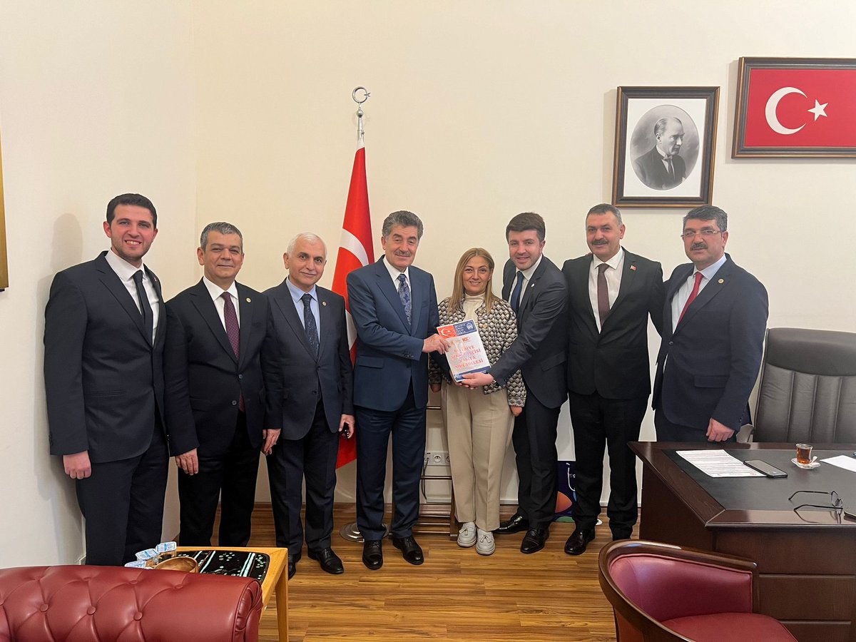 ygtalp3460's tweet photo. @avfatmaoncu Belediye şirket işçisi zabıtalara vermiş olduğunuz desteklerden dolayı çok teşekkür ederiz sayın vekilim https://t.co/Xdj3iEm3yj