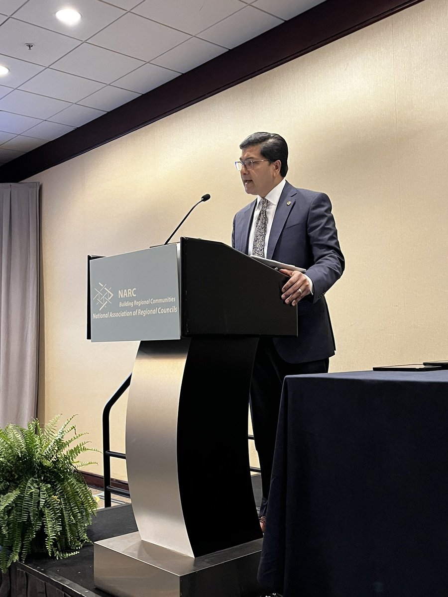 NARCregions's tweet photo. Morning sessions continue with @USDOTFRA administrator Amit Bose as he shares his agency’s perspective on the opportunities for the nation’s railways given the historic investment in rail in the Infrastructure Investment and Jobs Act (IIJA). #regionslead #thinkregionally https://t.co/Ba2zxiMqyy