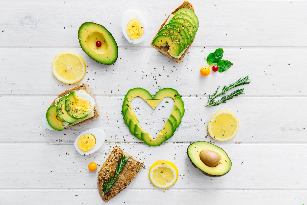Your diet is one important way to keep your heart healthy. The DASH diet ensures that you're getting what you need without having to compromise your dinner plans. ow.ly/RIIA50QvZvT