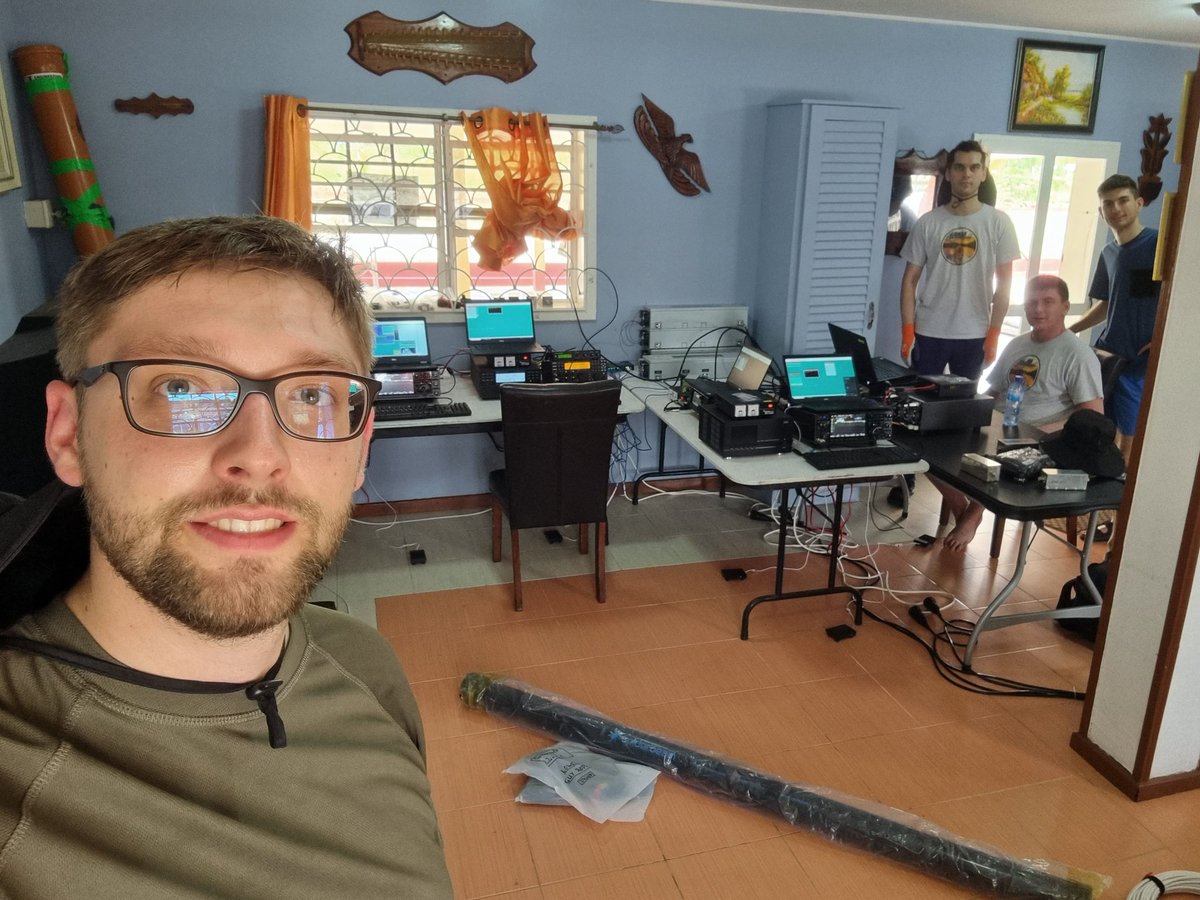 When dreams become reality! 😁 We have arrived at QTH in the very early morning. All luggage made it to #Guyana, though small transportation damages need to be repaired. Our first antenna is up, now QRV as #8R7X 🇬🇾 Team will be busy with work today, good luck in the pileups.