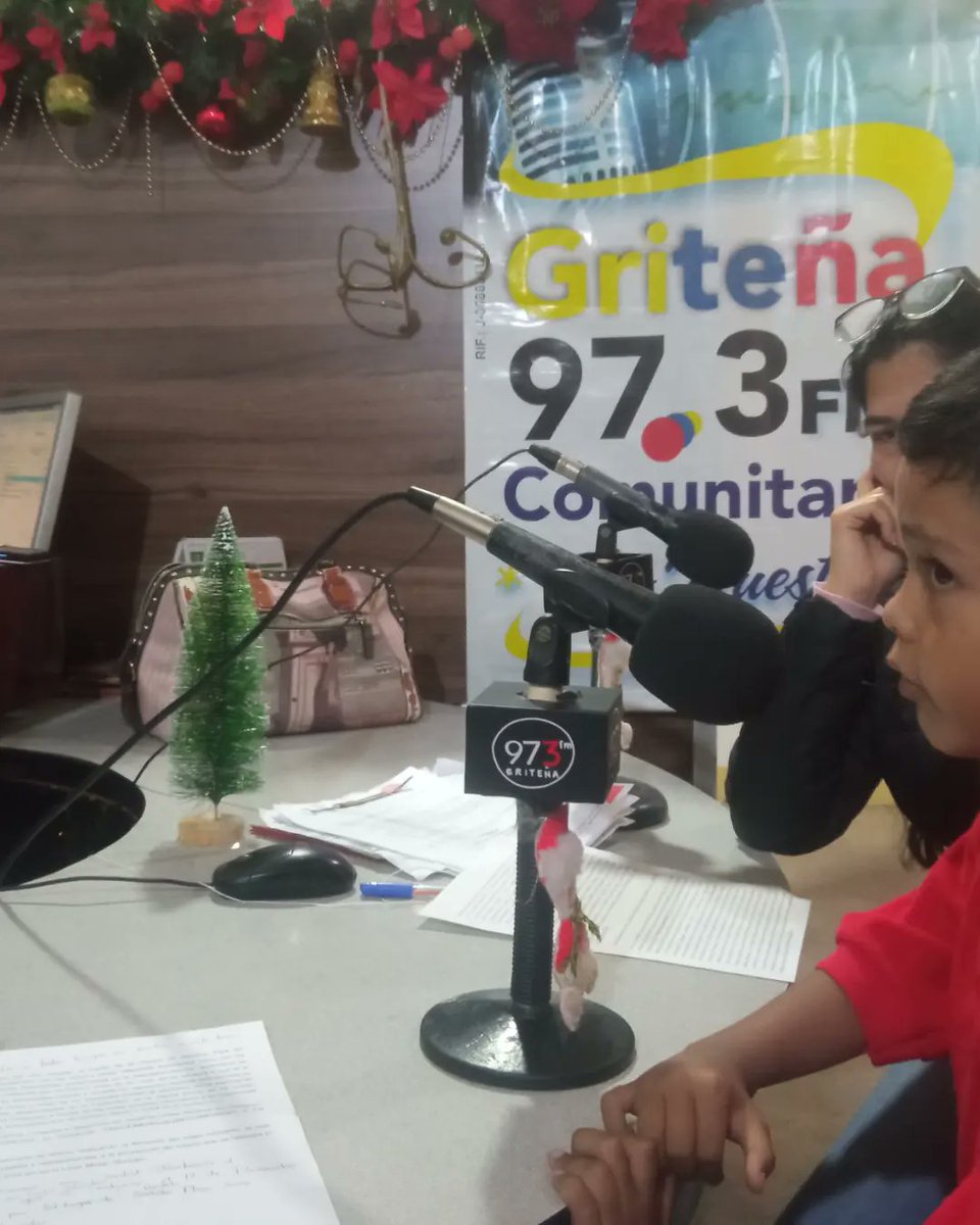 CRA CEI Mons. Jáuregui (@ceicra) on Twitter photo 13febrero// La radio es el medio informativo más emblemático y dinámico, a pesar de los avances y nuevos sistemas de comunicación que han aparecido en el tiempo.
<a href="/_LaAvanzadora/">Yelitze Santaella</a>
<a href="/MPPEDUCACION/">MPPEDUCACION</a>
@cdceTachira
@Berzabeth1
<a href="/profeFormacion/">INVESTIGACIÓN Y FORMACIÓN</a>
@crazet2011
<a href="/cdcejauregui/">Educación Jáuregui</a>
<a href="/CMIFJAUREGUI/">CMIFD JÁUREGUI</a> 13febrero// La radio es el medio informativo más emblemático y dinámico, a pesar de los avances y nuevos sistemas de comunicación que han aparecido en el tiempo.
<a href="/_LaAvanzadora/">Yelitze Santaella</a>
<a href="/MPPEDUCACION/">MPPEDUCACION</a>
@cdceTachira
@Berzabeth1
<a href="/profeFormacion/">INVESTIGACIÓN Y FORMACIÓN</a>
@crazet2011
<a href="/cdcejauregui/">Educación Jáuregui</a>
<a href="/CMIFJAUREGUI/">CMIFD JÁUREGUI</a>