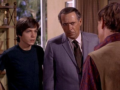 espofootball's tweet image. Feb14,1970 #Adam12 episode "A Rare Occasion" airs. Malloy and Reed deal with a young boy (played by David Cassidy) on   drugs with his dealer out to kill him. 7 months later, Cassidy would star on the ABC sitcom "The Partridge Family"