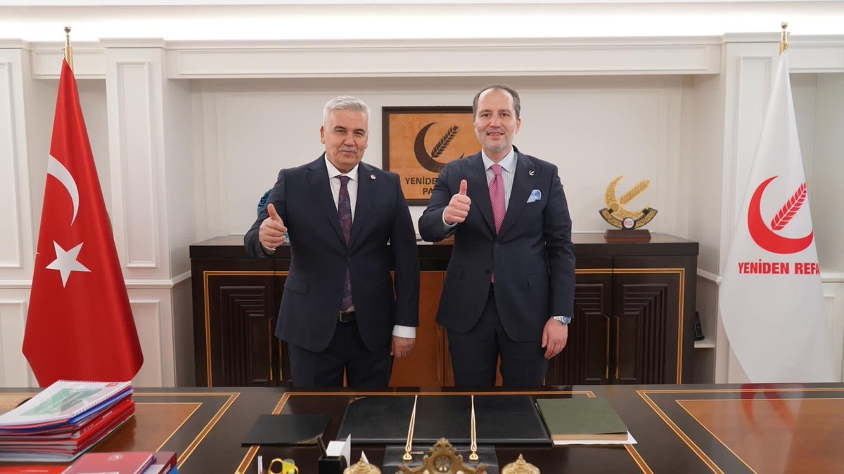 Yeniden Refah Partisi Genel Başkanı Sayın Dr. Fatih Erbakan Beyefendi’ye gönülden teşekkür ediyorum. Çıktığımız bu yolda Allah yardımcımız olsun.