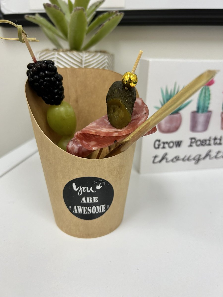 Melanie Mackanic tweet media