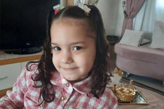 "Hind restera, pour l’histoire qui s’écrira un jour, celle qui a alerté sur l’abandon de #Gaza à la barbarie".
Un article de Khaled Satour 
urlz.fr/pxxJ #HindRajab 
<a href="/s_assbague/">Sihame Assbague</a> @Collectif_PV <a href="/TSDKcollectif/">Tsedek !</a> <a href="/contactujfp/">UJFP</a> <a href="/ajplusfrancais/">AJ+ français</a> <a href="/CerveauxNon/">Cerveaux non disponibles</a> <a href="/RimaHas/">Rima Hassan</a>