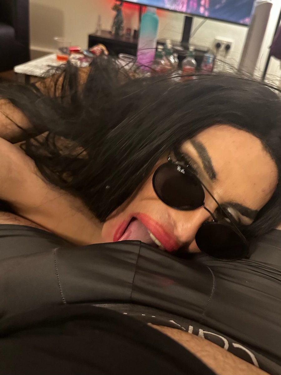 alicelynnt's tweet photo. ๐ Your deepest desires await fulfillment on OnlyFans. Let's make them a reality together!๐ #DesiresFulfilled #FantasyReality #TransGirl ๐ฅLink in bio: https:// https://t.co/2S1vdqHnoD https://t.co/pKrQa0tyr4