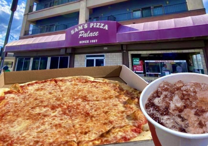 See you Friday! 😁🍕
ㅤ 
OPENING WEEKEND HOURS:
🕗 Friday: 10:30am - 8pm
🕖 Saturday: 10:30am - 7pm
🕔 Sunday: 10:30am - 5pm
🕒 Monday: 10:30am - 3pm