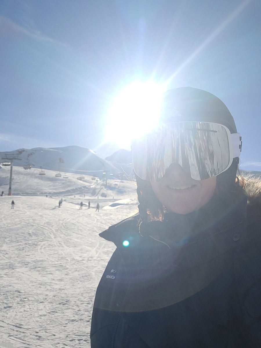 heatheritv1's tweet photo. Apres ski #lesarcs2000 #lesalpes https://t.co/ZG3BVbEbPG
