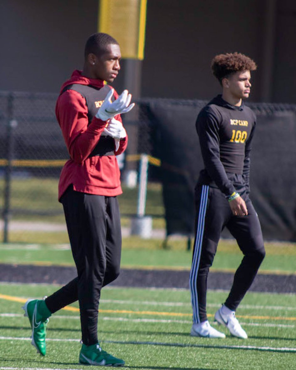 BigCountyPreps1's tweet photo. 1v1 from the 49+ going in, 5 snaps...who winning the majority of the reps? π
CDS Alum, #Clemson CB Tavoy Feagin or Wiregrass Ranch Alum, #OhioState WR Bryson Rodgers?
#CarrollwoodDaySchool #WiregrassRanch #CFB https://t.co/LebqHuiQ6O