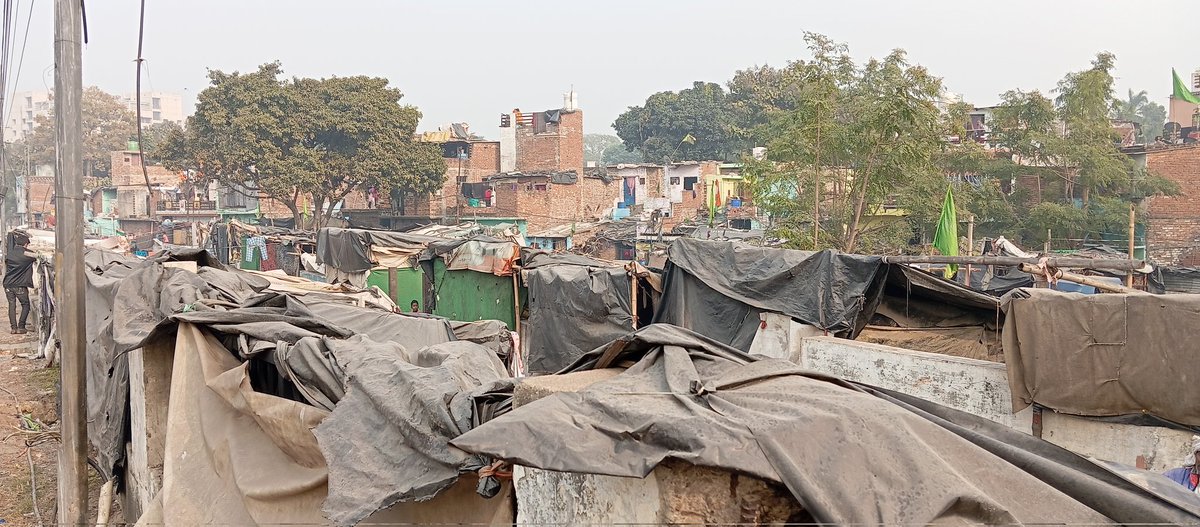 <a href="/LkoDevAuthority/">Lucknow Development Authority</a> यह  सरकारी जमीन पुराने किले लखनऊ सदर के पास है इस पर भी तो अवैध कब्जा अवैध बांग्लादेशियों तथा रोहिंग्यो के द्वारा हो रखा है,इसको भी खाली कराए। <a href="/myogiadityanath/">Yogi Adityanath</a> <a href="/myogioffice/">Yogi Adityanath Office</a>