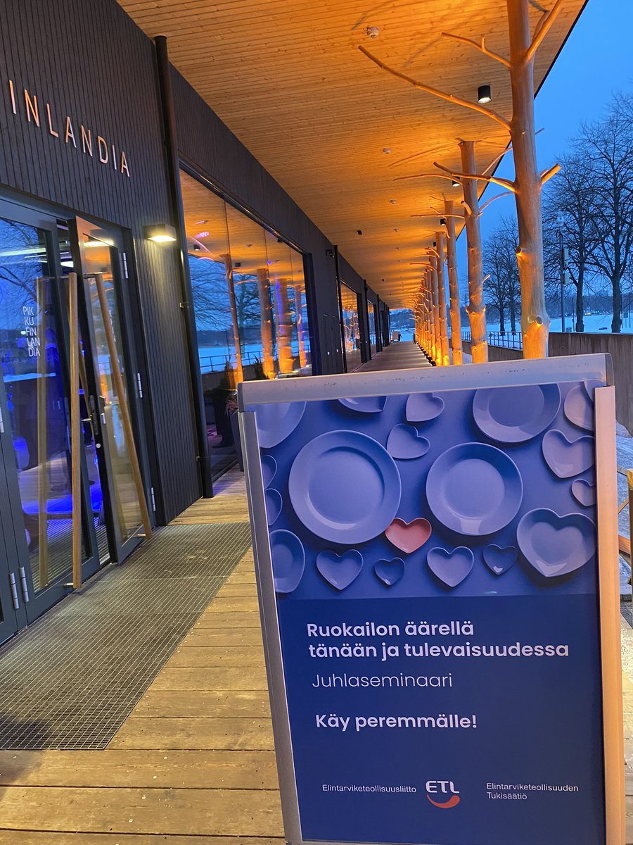 Ruoka-ala on ainoa ala, jolla on 8 miljardia asiakasta, sanoo ruokaturvan ja kansallisen huoltovarmuuden työelämäprofessori Kaisa Karttunen <a href="/ETL_fi/">ETL</a> 80-vuotisjuhlaseminaarissa, kun keskustellaan tulevaisuuden ruokapolitiikasta. #ruokailoa