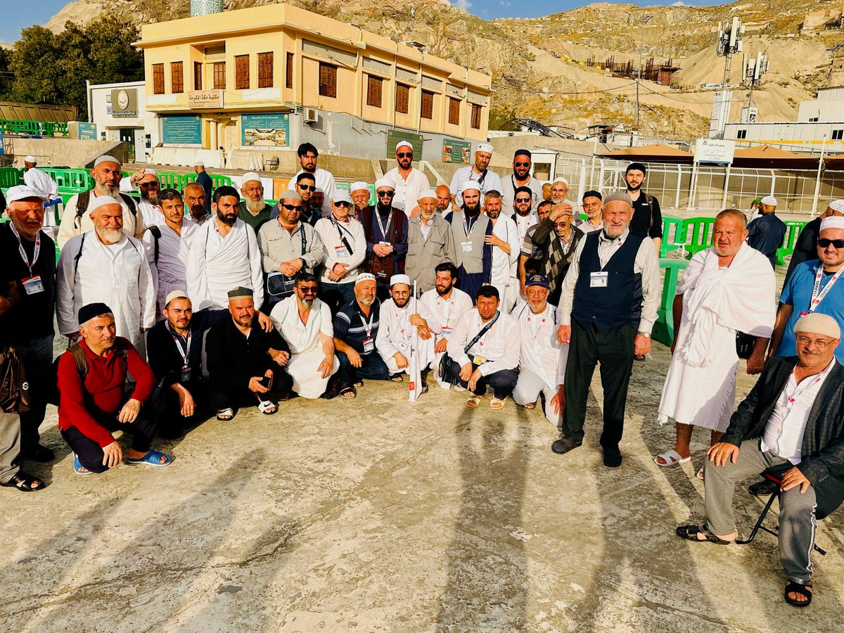 SemersahTurizm's tweet photo. 8038. umre kafilemiz Mekke-i Mükerreme'deki yakın ziyaretlerini tamamladı. 

#Umre
#Umre2024 https://t.co/OkHT3elLzn