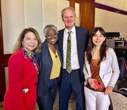CalCommColleges's tweet photo. CA #HigherEd Leaders @sonyachristian, @CSUdrG, UC's Nathan Brostrom, @lande_ajose, present at @LeadOnClimate #2024ClimateSummit. TY BOG member @epsteintom for participating.
#Vision2030 calls on #CalCommunityColleges to lead in climate action: https://t.co/YlYpUwNN5T. https://t.co/yfIdLz8d1V