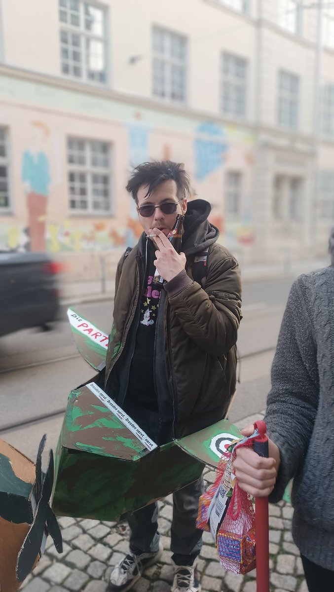 Tom_Rodig's tweet image. Feuersturm, brich los!
#DD1302 #Dresden 
Letzte Momente auf der Rollbahn