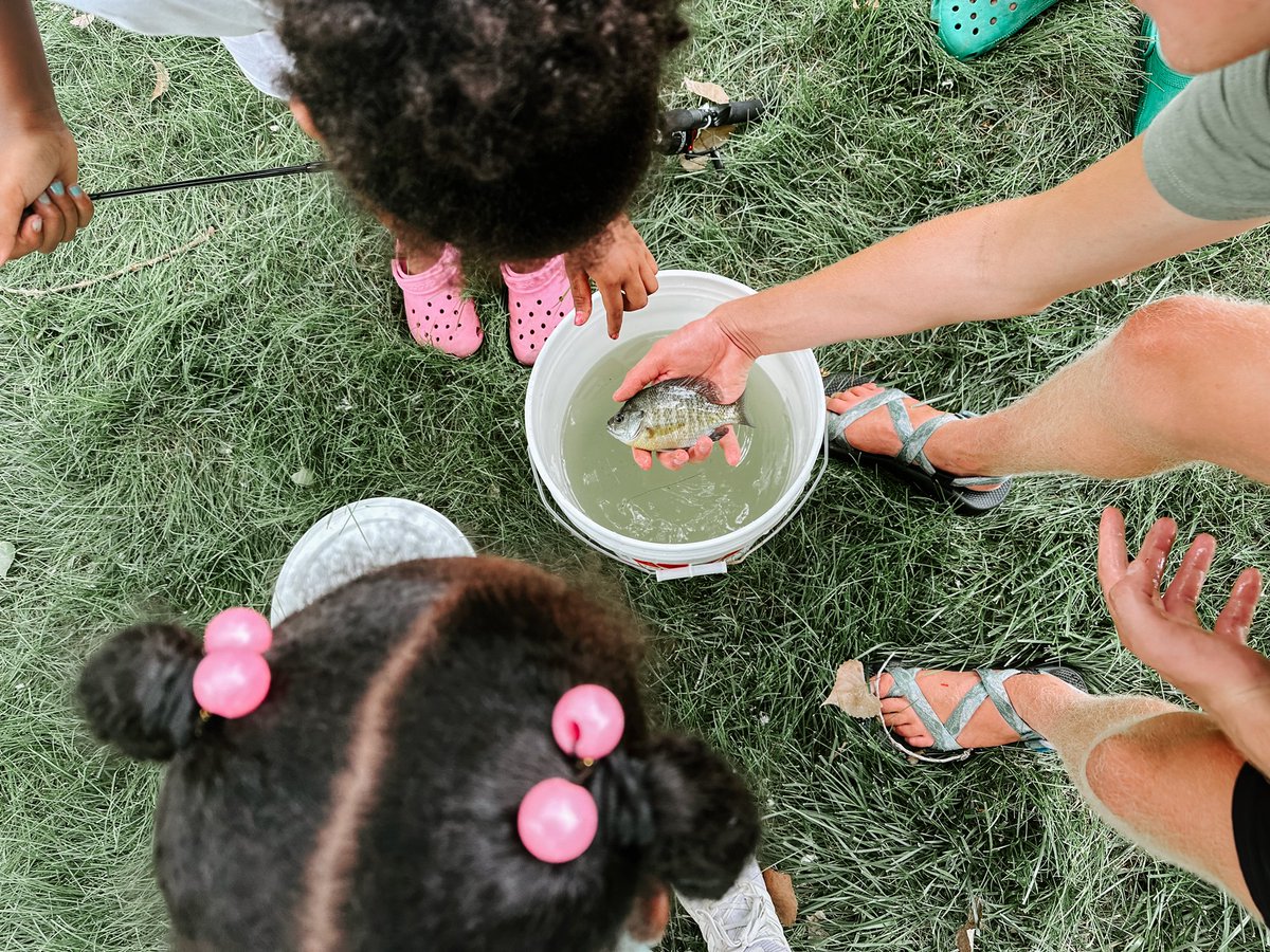 UNLincoln's tweet photo. Elijah grew up wanting to explore the outdoors but didn't have the gear needed. He's changing that with Big Gumdrop Outdoors by providing access to the great outdoors for local kids. "I wanted to shake up the system by providing a new image to youth that they can do anything they want." ›› https://t.co/pcJnO0eQ4l