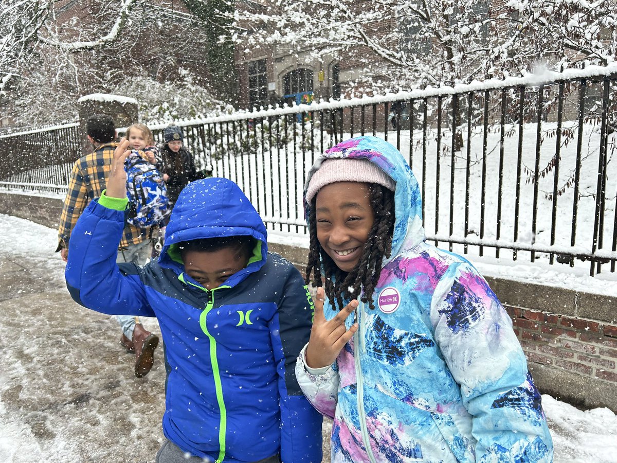 Be safe! Streaters reporting for duty! @PHLschools 2 hour delayed open today. #phled #snow