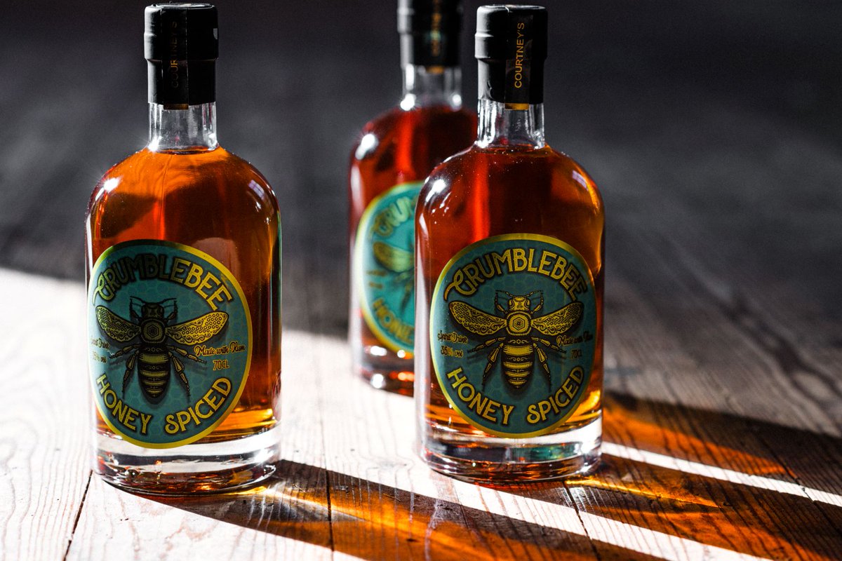 Honey from our rescued bees blended with our phenomenal Honey Spiced Rum makes Grumblebee the perfect accompaniment on your pancakes ALL year.

🥞 courtneysdrinks.co.uk/rum

#ShroveTuesday #PancakeDay #rum #honeyspicedrum #supportsmallbusiness #Yummy #devonrum