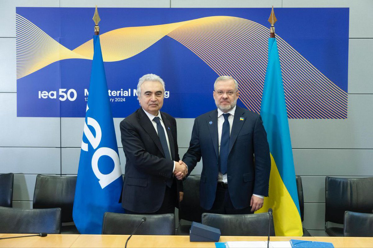 Taking the opportunity to congratulate @fbirol on the 50th anniversary of @IEA and emphasize the effectiveness of Ukraine's cooperation with the agency. A good example of support!🤝