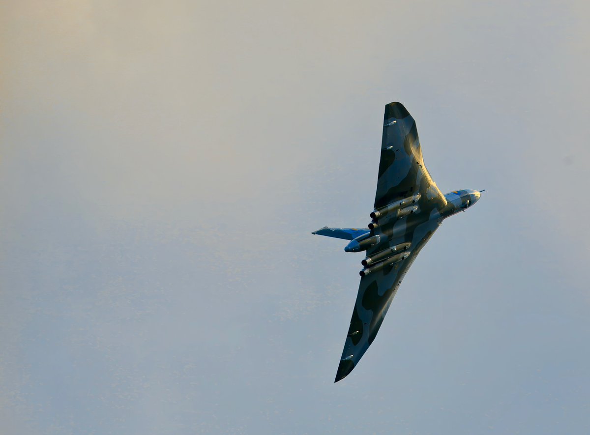 What a day this was.
Memories of Vulcans.

#vulcan #XH558