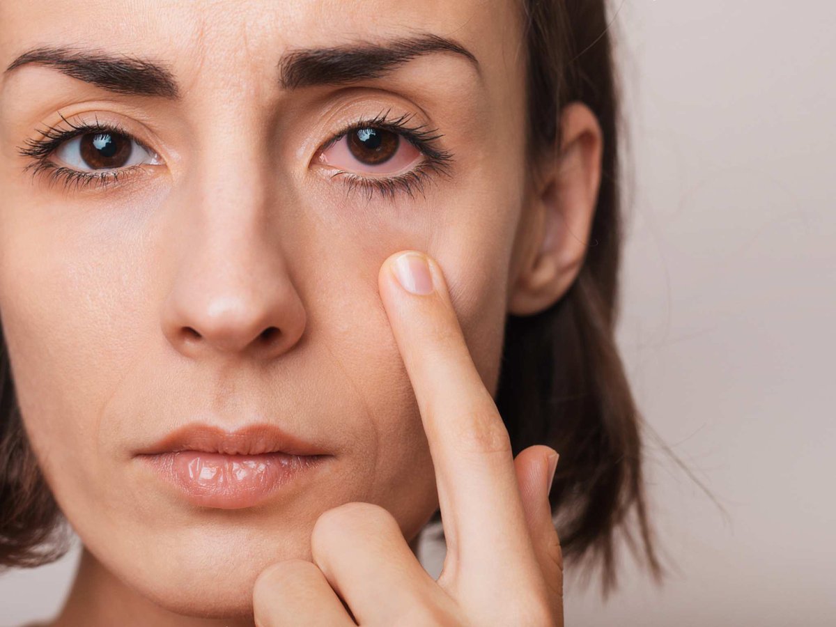 Sight_EyeClinic's tweet image. Unmask the hidden threat to your eyes: glaucoma! 🎭👁️ Peer into the world of peripheral vision and discover the importance of early detection. Routine eye check-ups are your trusted accomplice in this vision quest. 🔍👓#EyeCheckup #SeeClearly
bit.ly/3vUGI47