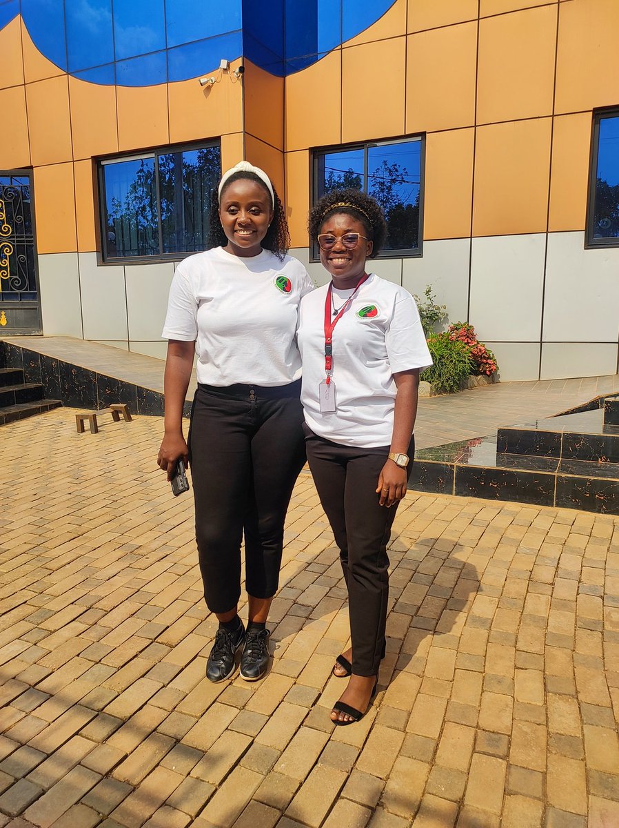 Marie Mae tweet media