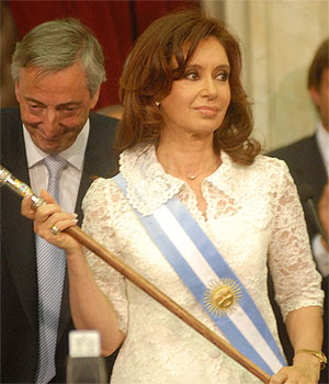 barci_2010's tweet photo. Cuando inundamos con fotos, no saben que hacer! RT!
#UnaFotoDeCFK https://t.co/vRliZEz20r