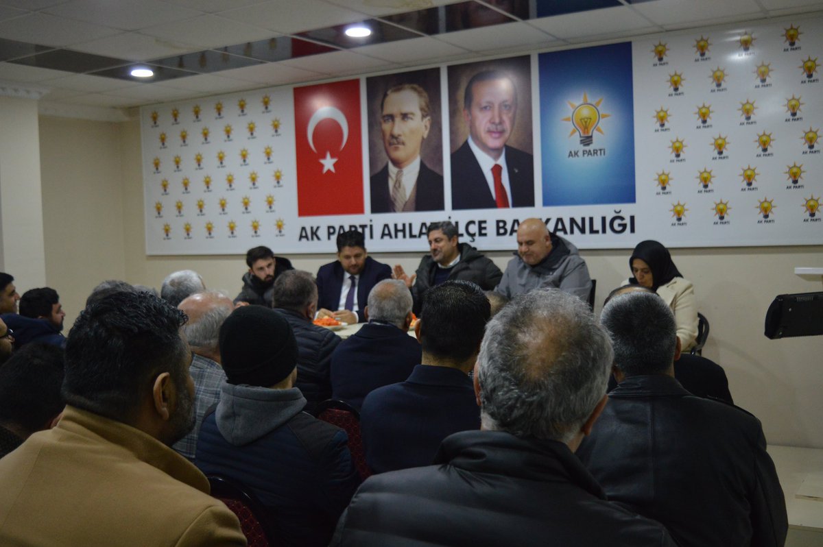 28. Dönem Ak Parti Bitlis Milletvekili Adayı, memleketimizin gururu Sayın Muaz Ergezen beyefendi, seçim çalışmalarımıza destek vermek amacıyla bizlere ziyarette bulundu. Kendisine nazik ziyaretlerinden dolayı teşekkür ederiz. #gönülbelediyeciliği #gercekbelediyecilik
