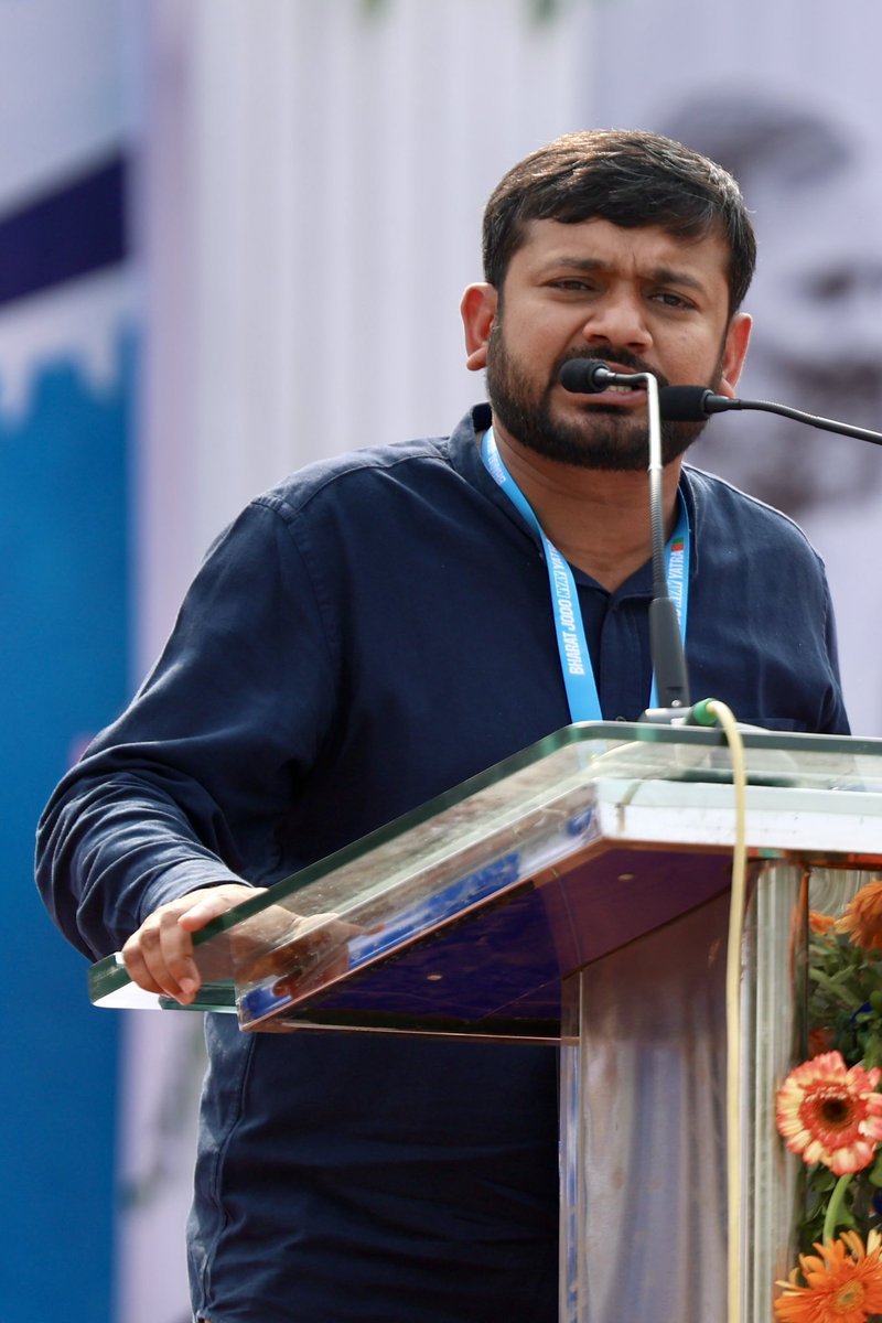 अगर प्रधानमंत्री जी के चन्दा-दाताओं का 14 लाख करोड़ का कर्जा माफ़ किया जा सकता है तो देश के अन्नदाताओं का कर्जा माफ़ करना होगा और MSP की गारंटी देनी होगी।
Ambikapur, Chhattisgarh, Day 31 #bharatjodonyayyatra