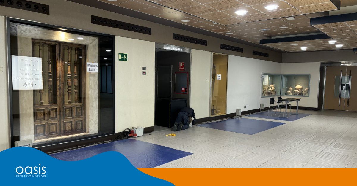 OasisMeetings's tweet photo. ¡Mañana comienza el 49º Congreso Anual de la AEEH!

Echa un vistazo a las fotos de los preparativos, ¡muy pronto os enseñaremos el resultado final! 👀
.
.
.
#Oasis #OasisMeetings #OasisEvents #Congresos #Reuniones #Eventos #Ciencia #49CongresoAnual #Madrid #AEEH https://t.co/D8QJRPAI3P