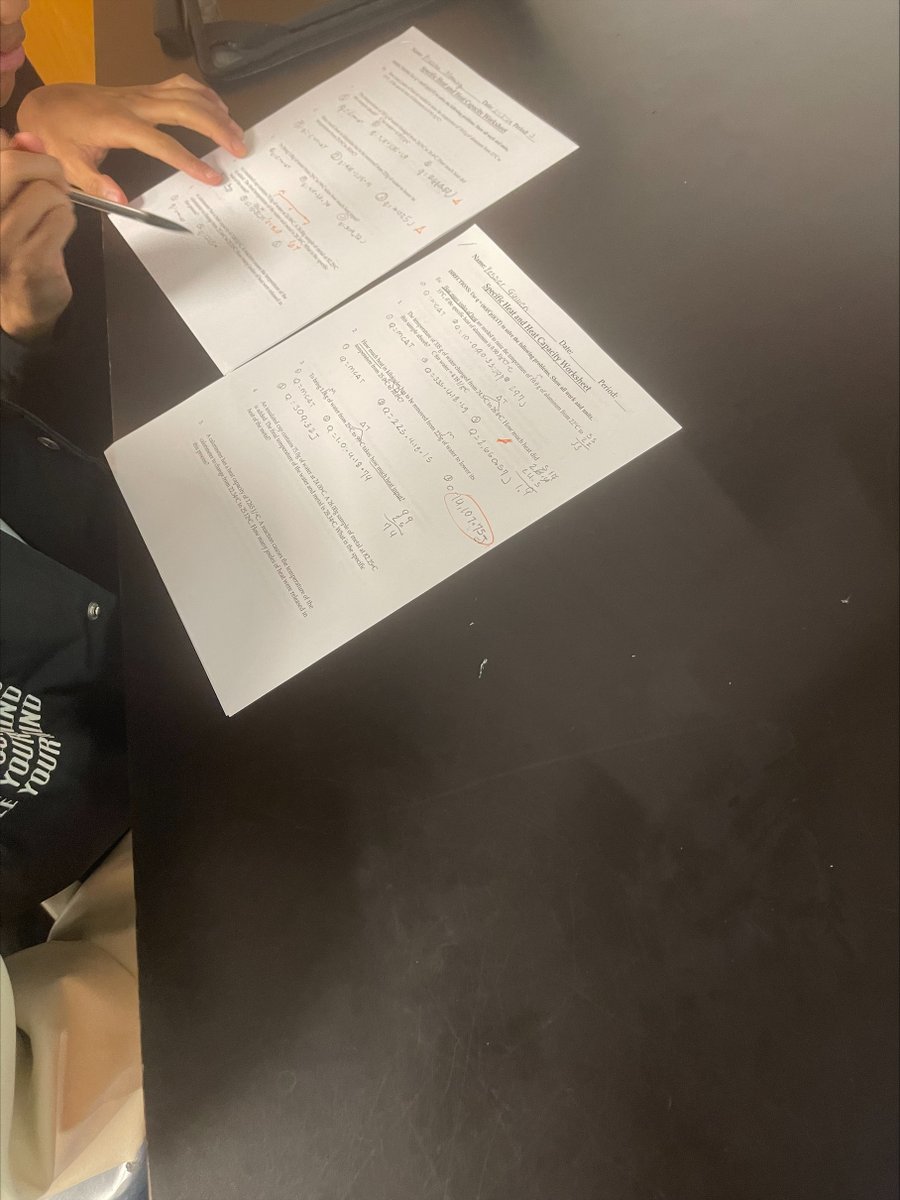BWashing10's tweet photo. Mr. Rodriguez used the ⭐️⭕️❓feedback strategy during his Physical Science class to provide immediate and actionable feedback to scholars. #WinningForARMS @LibraLBrittian @AOAddison_ @MajorJones_ https://t.co/qy9EnRhU90