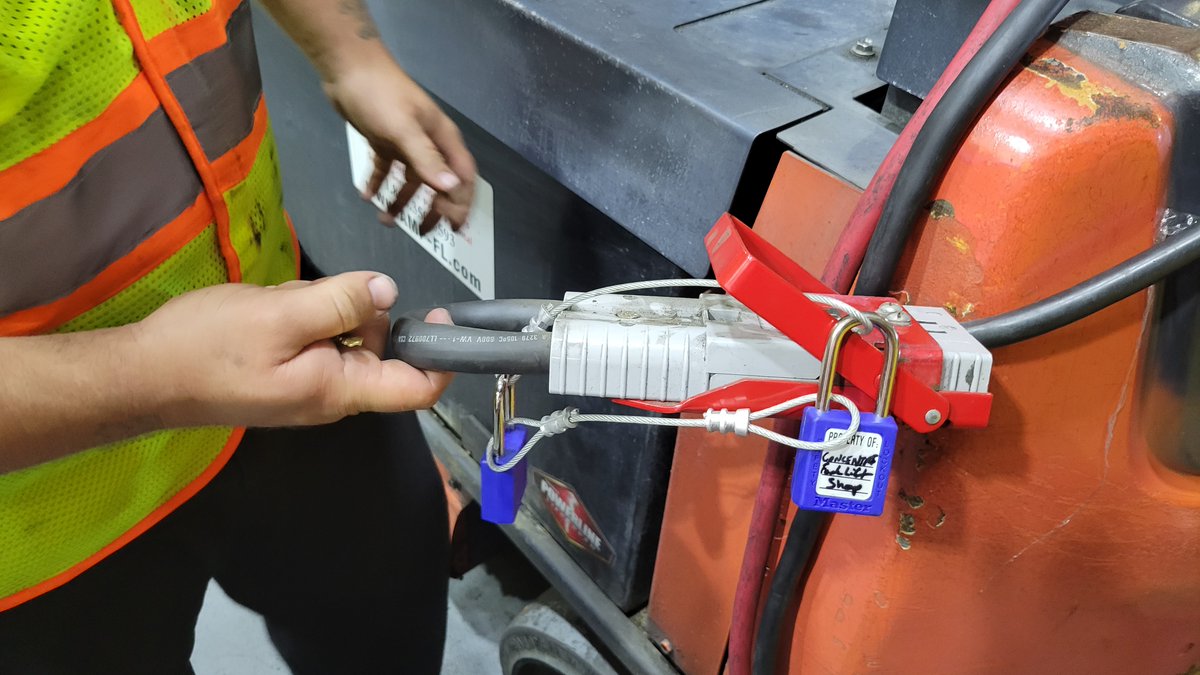 Tuesday #SafetyTalk on #ForkliftSafety. Remember to Lock out the #Battery disconnect (#LOTO) when performing maintenance on mobile industrial trucks such as forklifts. If you leave the lift unattended, someone may think it's still in commission and will attempt to use it. #SAFETY