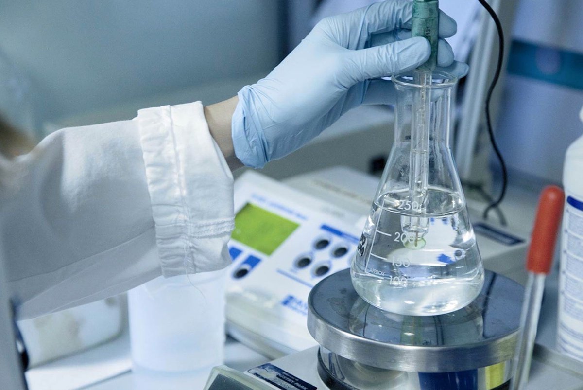 Cor_Com's tweet image. #Digitali e #sostenibili, ecco come saranno i #laboratori farmaceutici del futuro. Capgemini stila la lista delle azioni per efficientare la ricerca e spingere le terapie innovative. AI, digitalizzazione dei processi e diffusione delle e-skill le priorità. bit.ly/3HYZSfG