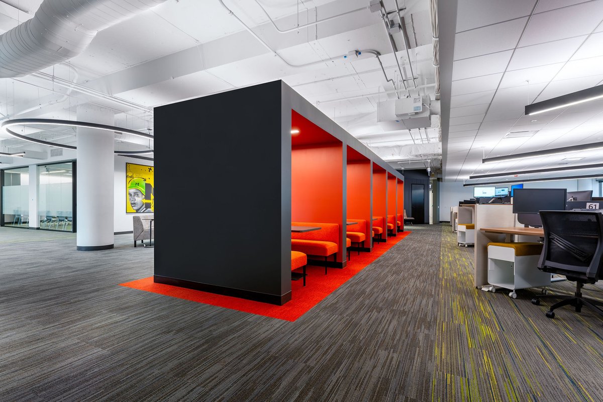 leobuild's tweet photo. More spaces that we love from Mintel! This stunning office space embodies creativity and functionality. Check out the press release here: https://t.co/2s4YdxF3od🏢✨ 

#MintelOffice #OfficeDesign #InnovationInProgress https://t.co/Zix5Wv4ejw