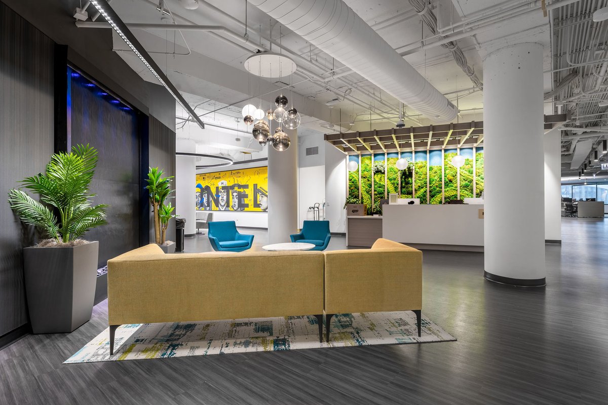 leobuild's tweet photo. More spaces that we love from Mintel! This stunning office space embodies creativity and functionality. Check out the press release here: https://t.co/2s4YdxF3od🏢✨ 

#MintelOffice #OfficeDesign #InnovationInProgress https://t.co/Zix5Wv4ejw