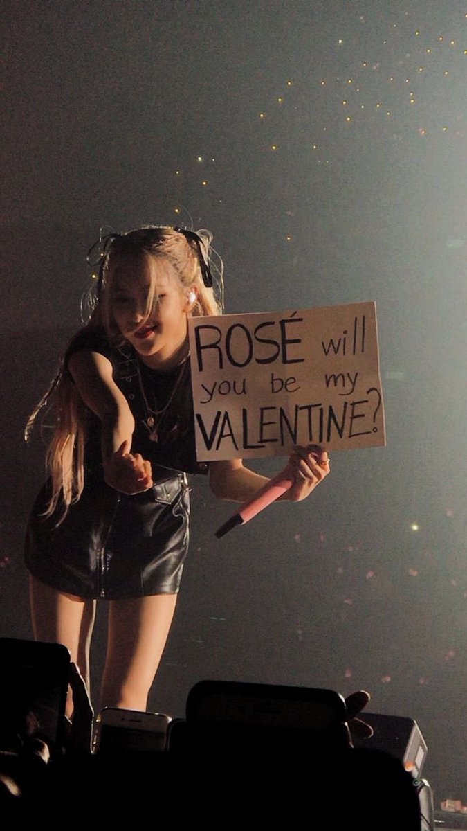 rosé pics tweet media