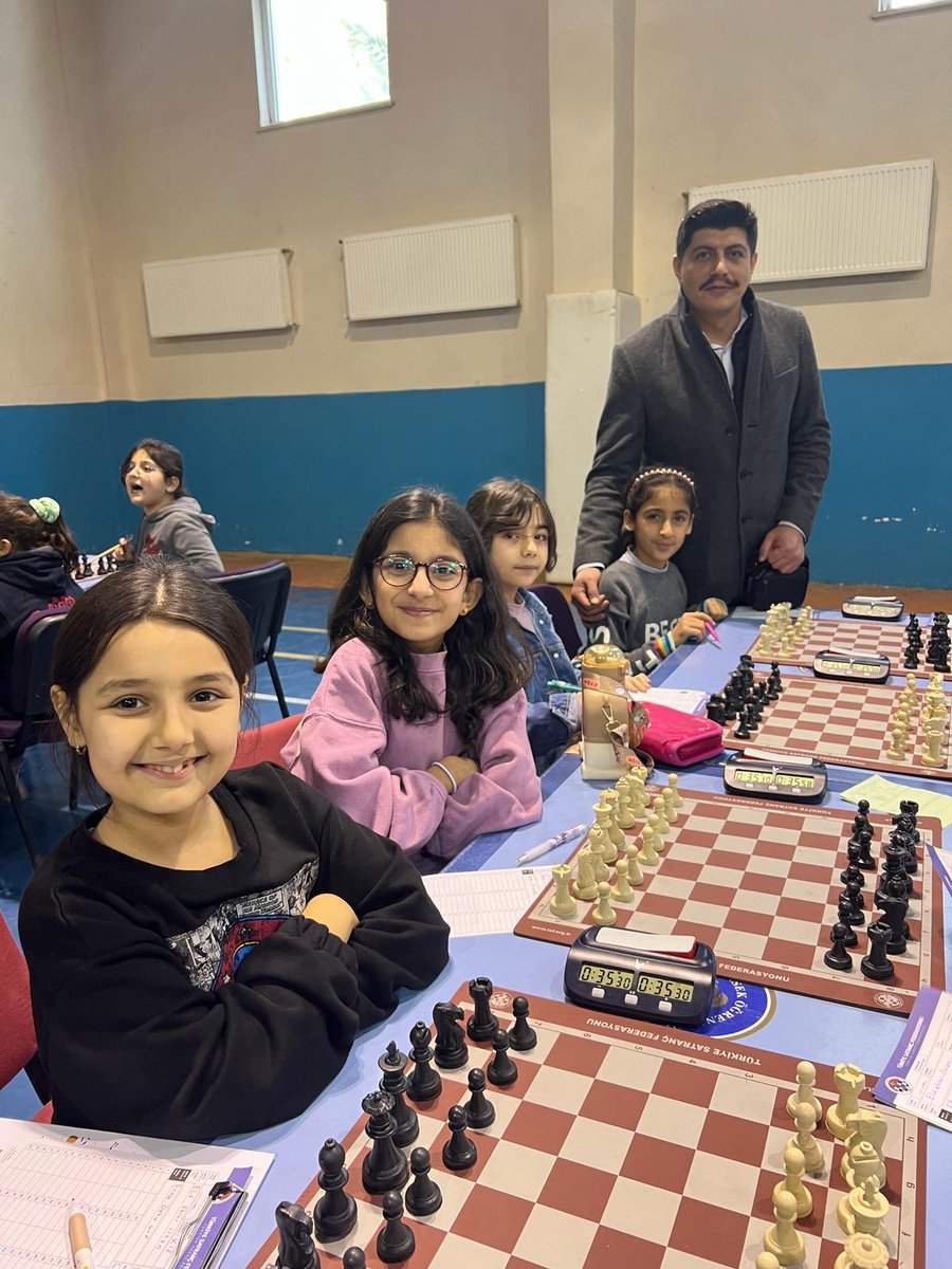 İlimiz Gençlik ve Spor Müdürlüğü Okul Sporları Okullar arası Satranç Turnuvasında Minikler A Kızlar Kategorisinde İl Birinciliği ve Minikler B Genel Kategorisinde il İkinciliği alan Satranç Takımları öğrencilerimizi tebrik ediyoruz.