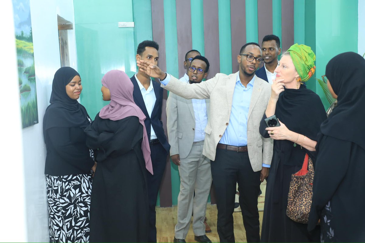 We received today representatives from the office of the Human Rights and Protection Group of @UNSomalia. The team toured several university facilities and centers, including SIMAD Libraries, SIMAD iLab, ICE Institute, and Iinguaskill Cambridge Lab. Ms. Kirsten Young, head of the…