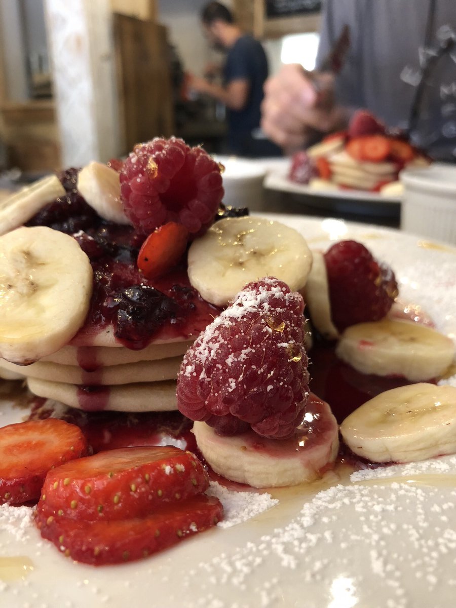 It’s Shrove Tuesday/Pancake Day. 

Show me your vegan pancakes! 🥞 🌿

Also, who’s giving up what for lent? 

(Some vegan pancakes I’ve had over the years) #PancakeDay #ShroveTuesday