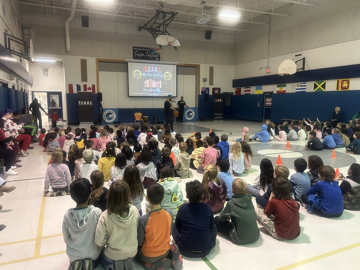 Biidaasigemanps's tweet photo. @PEACEuniversaL asked us to think about how we use words and reminded us that “No one has to lose in order for you to win” and to focus on “Collaboration over competition!” #WeAreBiidaasigeMandaminPS @DDSBSchools https://t.co/QIGSyyM0mp
