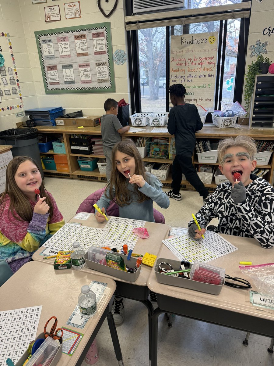 Anastasia Petridis tweet media