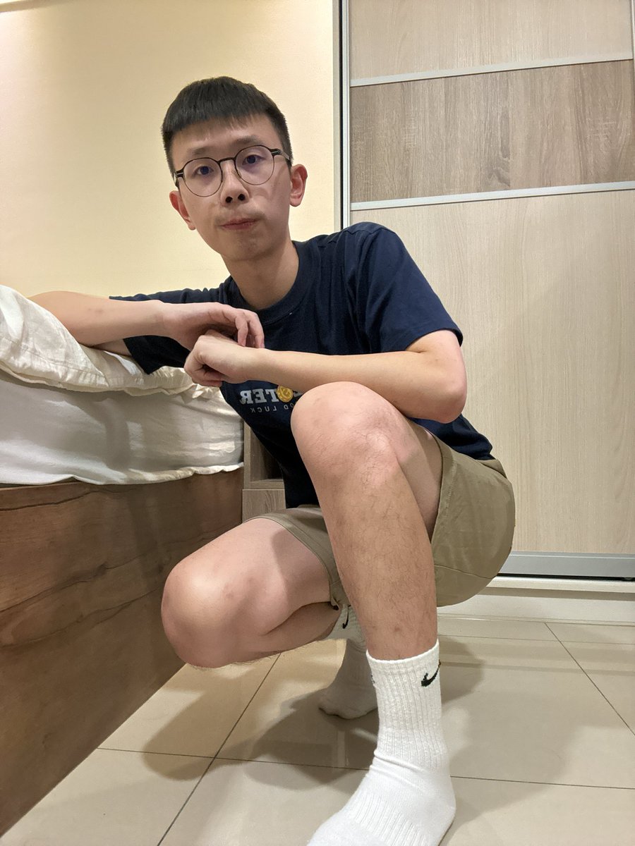 各位，你們敬愛的本本叔叔帳號不慎墜馬被鎖... 🥹 歡迎舊雨新知.... 🥹🥹🥹