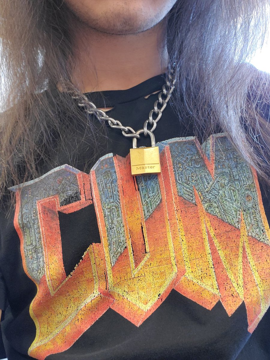 Professor dug my shirt that I forgot I had on