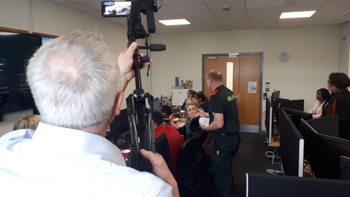 South East Coast Ambulance tweet media