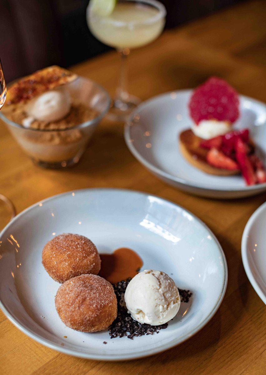 Soak up the love in Cleaver East this V Day 🌹🍷 Serving a Stunning 3 Course Menu with Glass of Orosecco for only €55!💋  #cleavereasts #theclarencehotel #templebar #foodie #dublinrestaurants #dublinearlybird