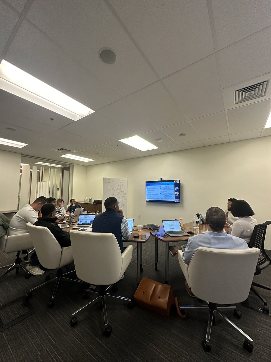 OfficialNTXBiz's tweet photo. The DomiNAEtors are ready! Great team meeting following the National Blitz. Ready. Set. Blitz! 👏🏽 #OneNTX @WRBizSales Let’s go North Texas! 🏆 https://t.co/om4zrhddZS